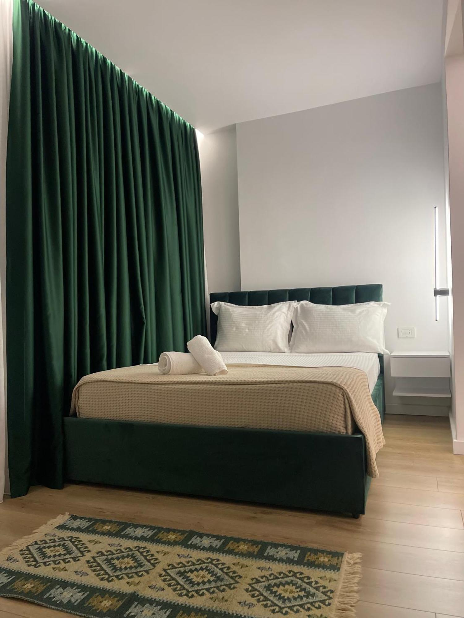 Am Luxury Apartment Tirana Kültér fotó